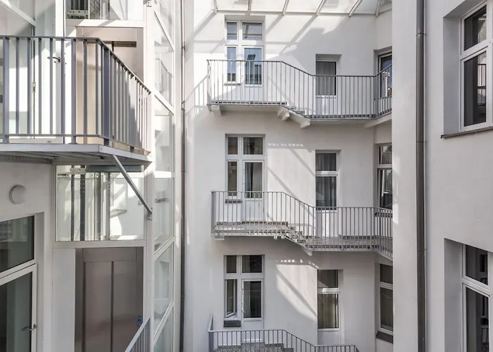 Old Town Apartments - B12